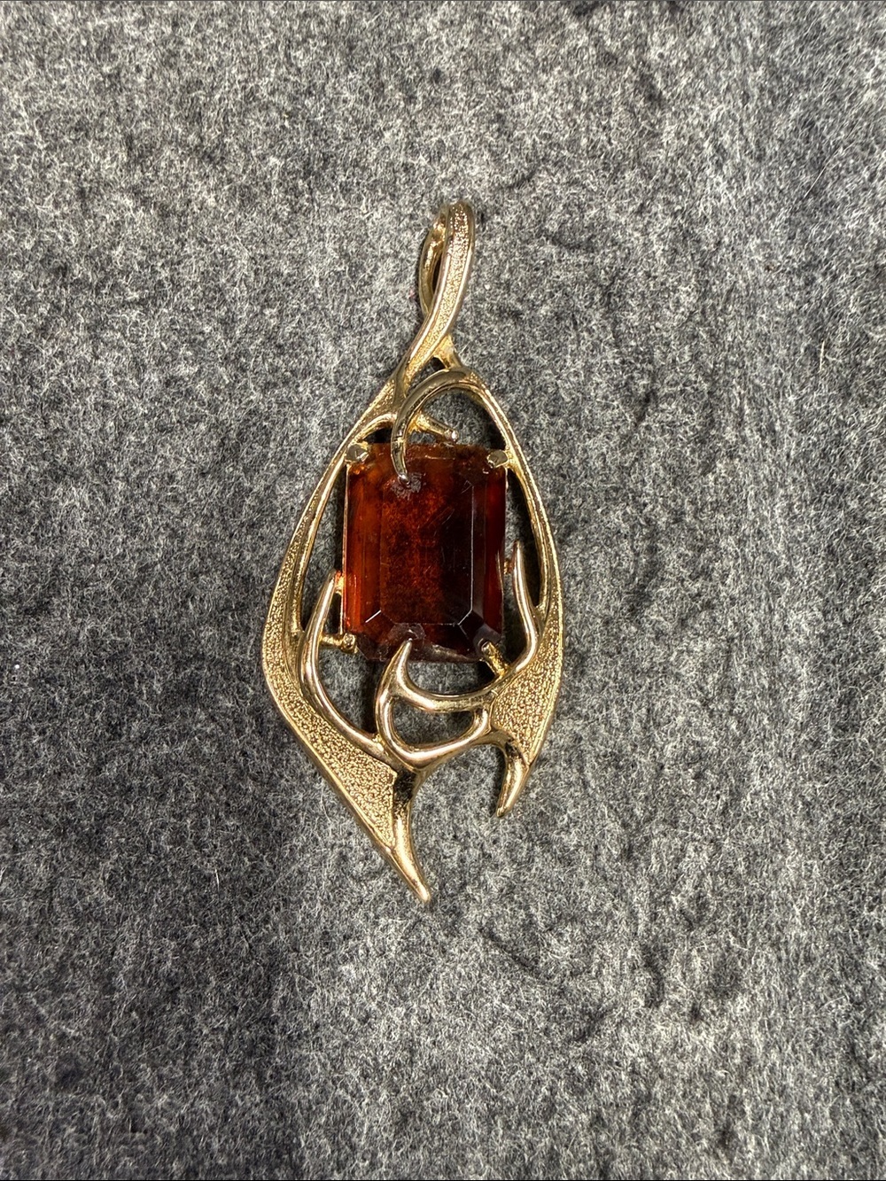 1963 Sarah Coventry MoltenTopaz Gold-Tone Pendant with Amber Glass Stone